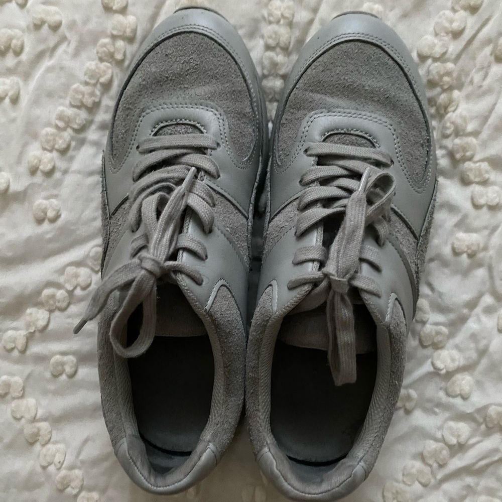 Everlane Womens Tread The Trainer Sneaker Blue